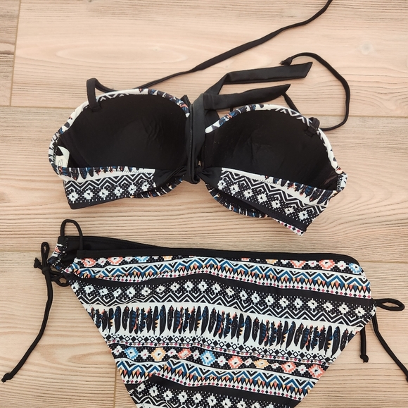 Bikini size large. - Picture 6 of 7